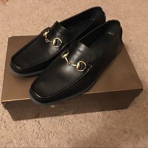 Gucci black loafers size 6.